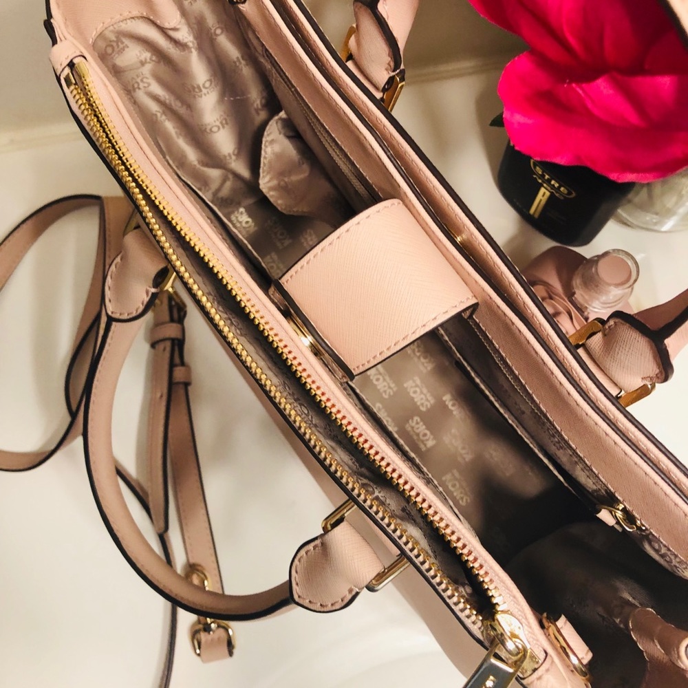 MICHAEL KORS Purse - Picture 6 of 7